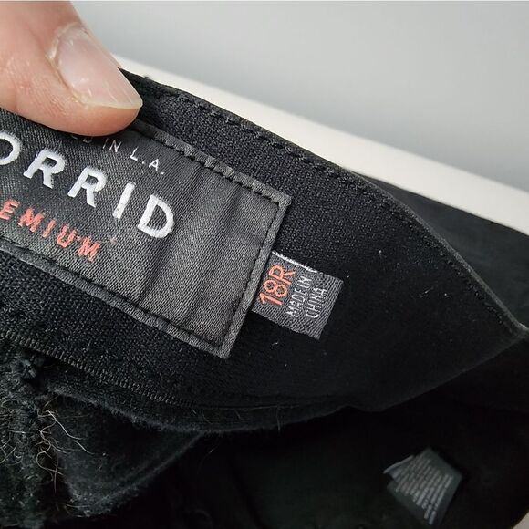 Torrid Jeans Womens 18 R Bombshell Skinny Premium Stretch High Rise Black - Picture 7 of 8